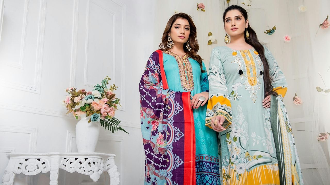 Myntra Sale में मिल रहे हैं सिर्फ 499 के अंदर Women Kurta Set, आपने ऑर्डर किया क्‍या?