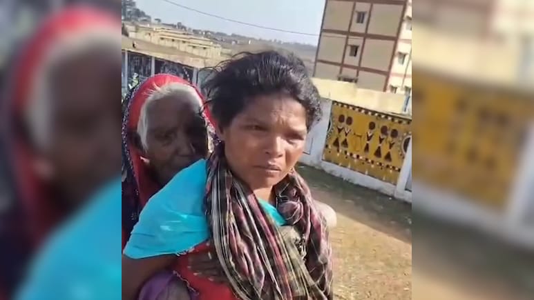 Chhattisgarh Woman Walks 3 km Carrying 90-Year-Old Mother-In-Law To Bank For Pension