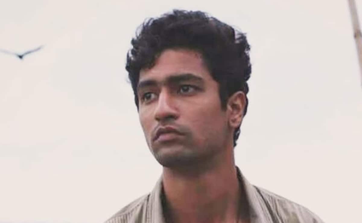 इंजीनियरिंग का स्टूडेंट, बना बॉलीवुड का सुपरस्टार, वाइफ भी है टॉप एक्ट्रेस, बॉक्स ऑफिस पर दे रहे लगातार ब्लॉकबस्टर
