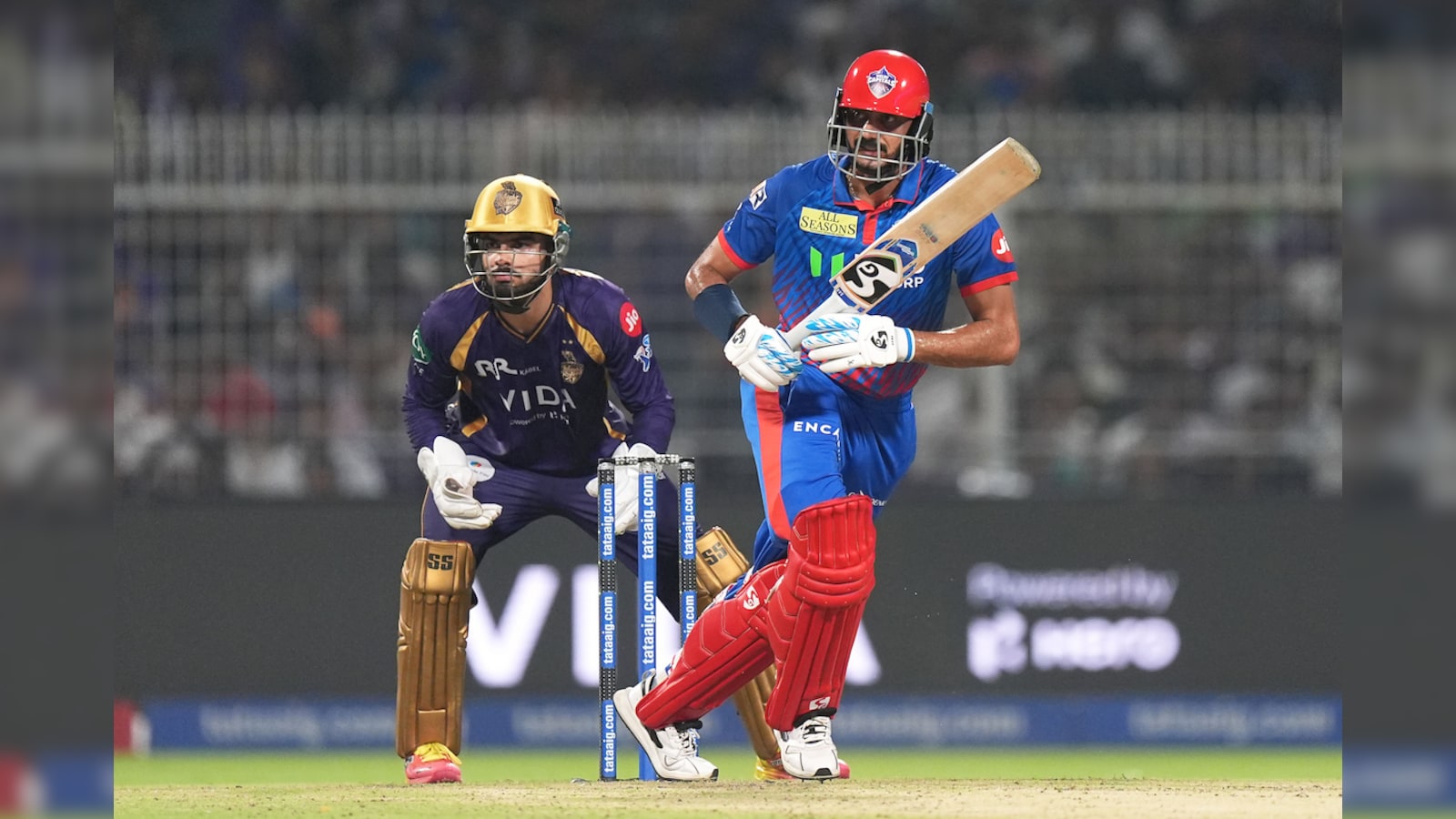 KKR vs DC LIVE Score, IPL 2026: 6, 6 - Ball Gets Lost As Axar Patel Unleashes Carnage On KKR; KL Rahul Slams 25-Ball 50