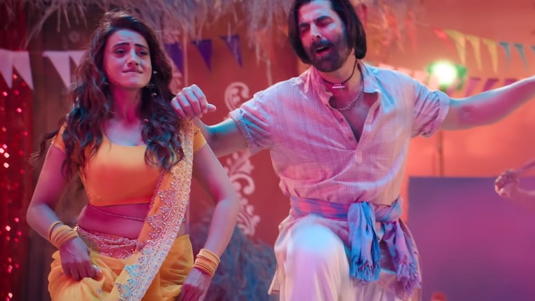 वेलकम टू द जंगल के घिस घिस गाने में अक्षरा सिंह को घाघरा पहनाने की थी मांग, अक्षय कुमार ने लिया स्टैंड