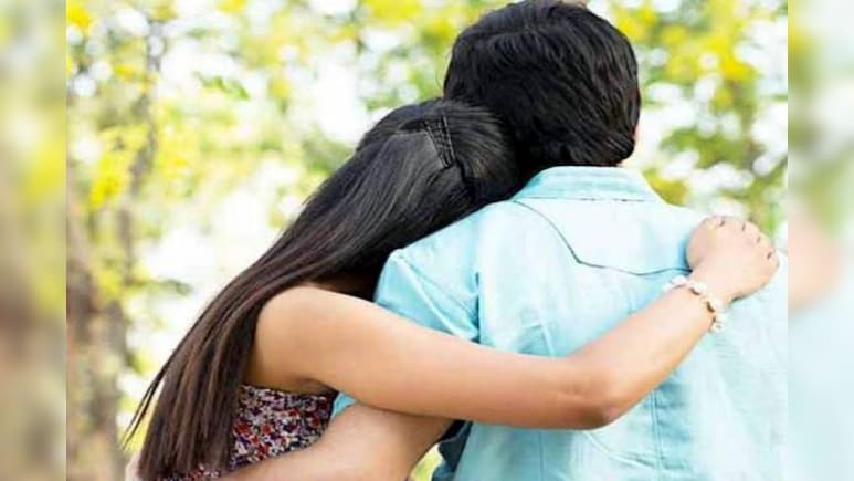 फेसबुक पर प्यार के बाद लड़के से शादी करने 100 KM दूर पहुंची नाबालिग लड़की, पहले से कर चुकी है 2 शादियां