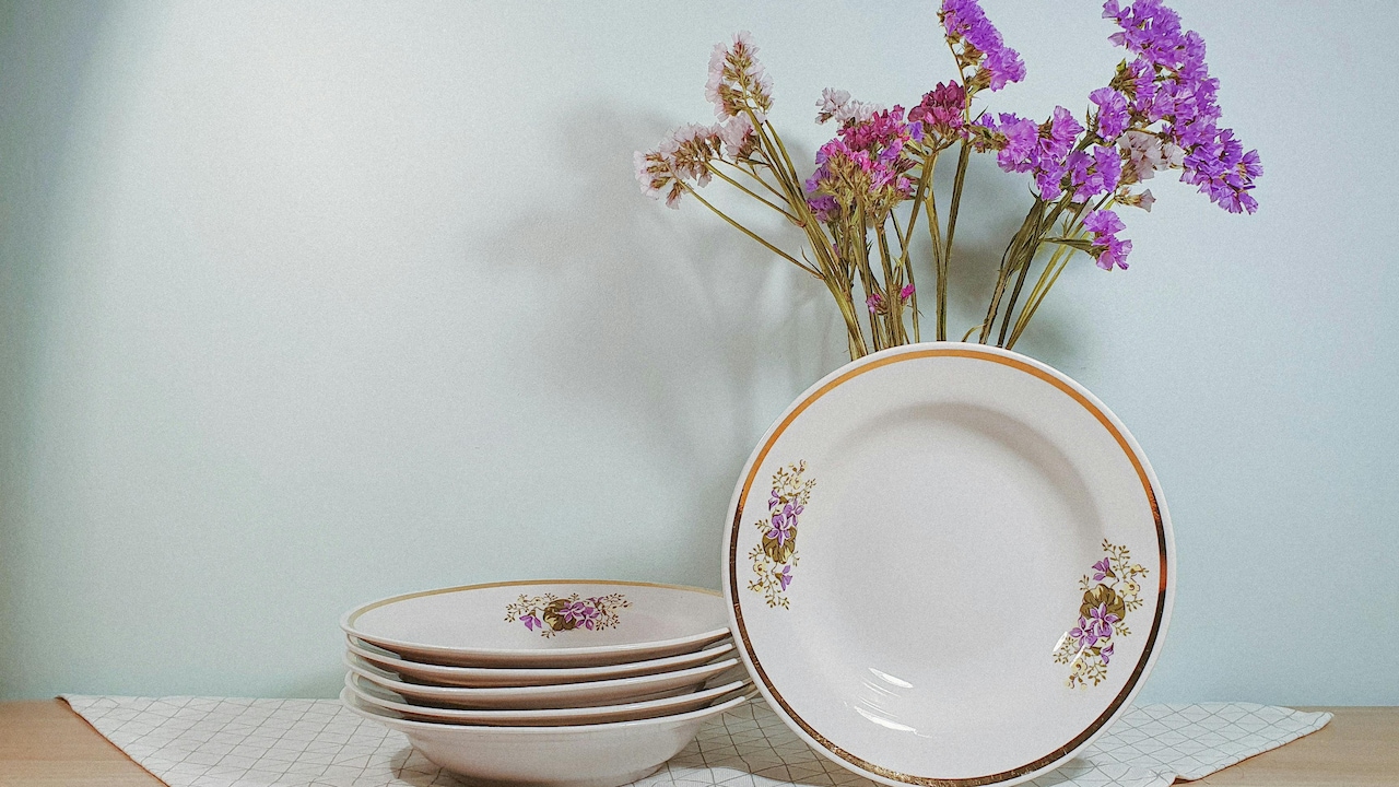 Explore stunning dinnerware to serve and dine in style