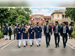 ड्रेस कोड का ऐलान अब, लेकिन यूपी के ये छात्र पहले से ही पहनते आ रहे हैं कॉलेज में यूनिफॉर्म