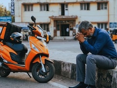 लाखोंमध्ये पगार घेणाऱ्या शिक्षकांवर ऑनलाइन डिलिव्हरीची वेळ, नागपुरात 14 महिन्यांपासून काय सुरू आहे?