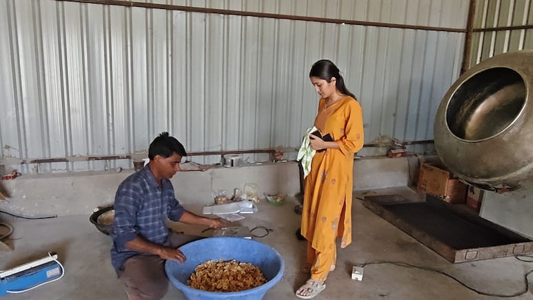 &nbsp;अब केला उत्पादक किसान बनाएंगे चिप्स, &nbsp;लाखों का पैकेज ठुकरा कर किसान की बेटी ने शुरू किया चिप्स स्टार्टअप