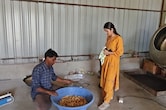अब केला उत्पादक किसान बनाएंगे चिप्स, &nbsp;लाखों का पैकेज ठुकरा कर किसान की बेटी ने शुरू किया चिप्स स्टार्टअप