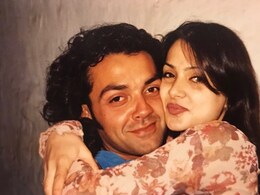 बॉबी देओल की शादी की 4 फोटो, 2 तो धर्मेंद्र ने की थीं शेयर, एक में दिखीं मां प्रकाश कौर, मनाई 30वीं वेडिंग एनिवर्सरी