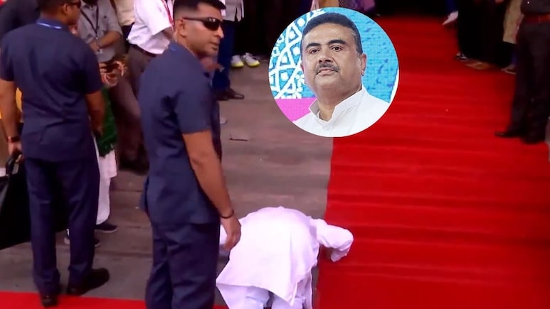 घुटनों के बल बैठे और सीढ़ियों पर नतमस्तक: पश्चिम बंगाल विधानसभा में कुछ ऐसे ली CM शुभेंदु अधिकारी ने एंट्री