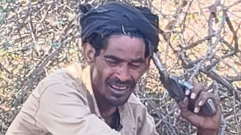 पुलिस-ग्रामीणों की घेराबंदी में फंसा डकैत, हथियार लहराते जंगल की तरफ भागा, 4 घंटे तक चला हाई-वोल्टेज ड्रामा