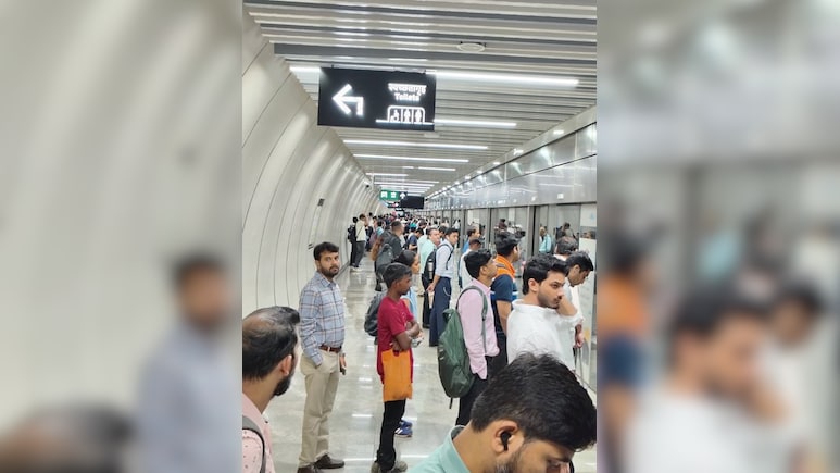 'Absolute Chaos': Mumbai Metro 3 Services Hit By Technical Snag, Aqua Line Disrupted