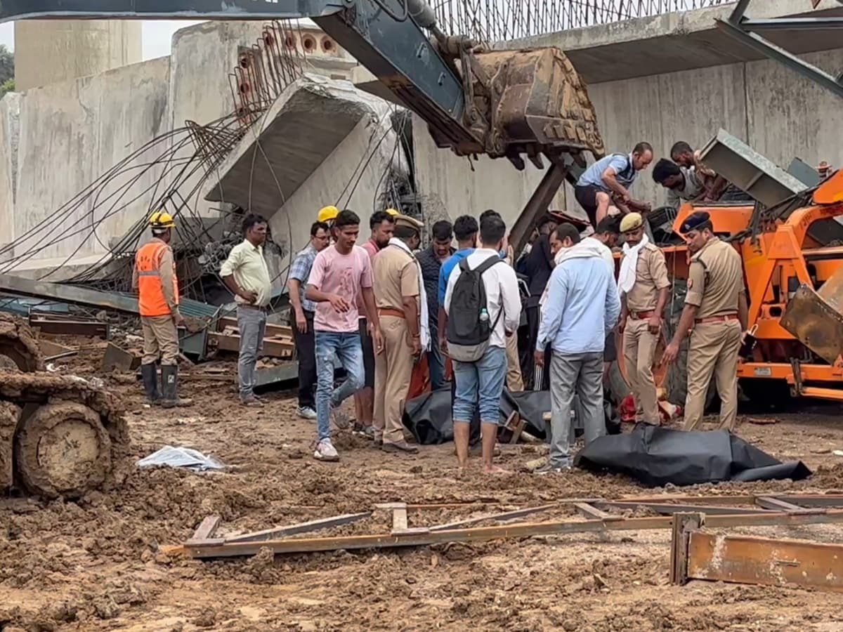 Major Tragedy in UPs Hamirpur Under-Construction Bridge Collapses Due to Severe Storm and Gusty Winds 6 Laborers Dead Major Tragedy in UPs Hamirpur Under-Construction Bridge Collapses Due to Severe Storm and Gusty Winds 6 Laborers Dead