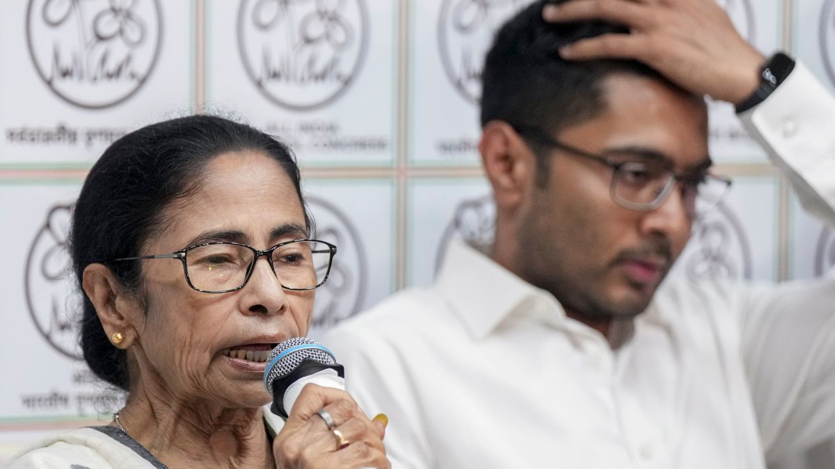 Party Leaders Turn Against Mamata Banerjee In Post-Poll Trinamool Meltdown