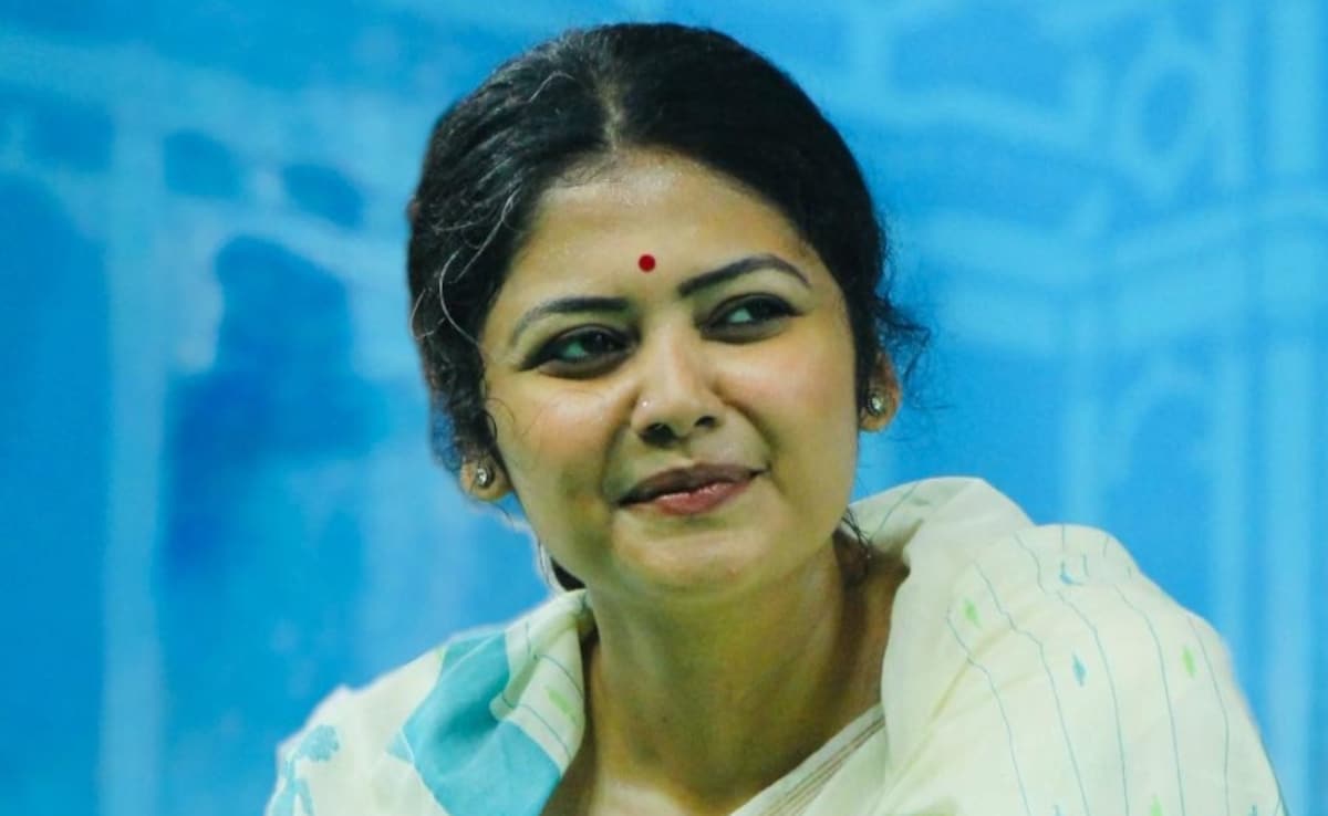 Video: 'सियानी घोष का सिर...'  TMC सांसद को लेकर बिगड़े बुलंदशहर चेयरमैन के बोल, क्यों दे रहे 1 करोड़ का इनाम? — WellsTrack