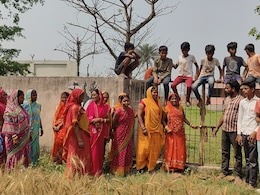 बिहार: स्कूल में लोहे की ग्रिल गिरने से 8 वीं के मासूम छात्र की मौत, ग्रामीणों ने हेडमास्टर को बनाया बंधक