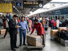ट्रेन में ज्यादा सामान ले गए तो देना पड़ सकता है भारी जुर्माना! सफर से पहले जान लें ये जरूरी नियम
