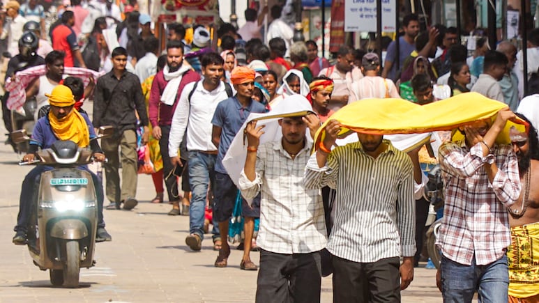 दिल्ली‑NCR में &lsquo;भट्टी&rsquo; जैसी गर्मी... 46&deg; में झुलस रहे लोग, आखिर सुबह 9 से शाम 5 के बीच क्यों लग रही अधिक तपिश