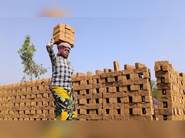 Labour Day: सबसे ज्यादा काम, सबसे कम दाम... ये आंकड़े बताते हैं किस हाल में हैं देश के मजदूर