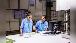 गांव के बच्चों के लिए क्या है Best? 10वीं के बाद ITI, Polytechnic या Diploma? सही कोर्स कैसे चुनें