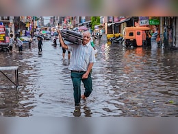 महाराष्ट्र से असम तक झमाझम बारिश, दिल्ली-UP में फिर भीषण गर्मी, जानें उत्तर भारत में कब पहुंचेगा मॉनसून