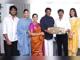 Kushboo Sundar Invites Tamil Nadu Chief Minister Vijay To Daughter's Wedding. See Pics