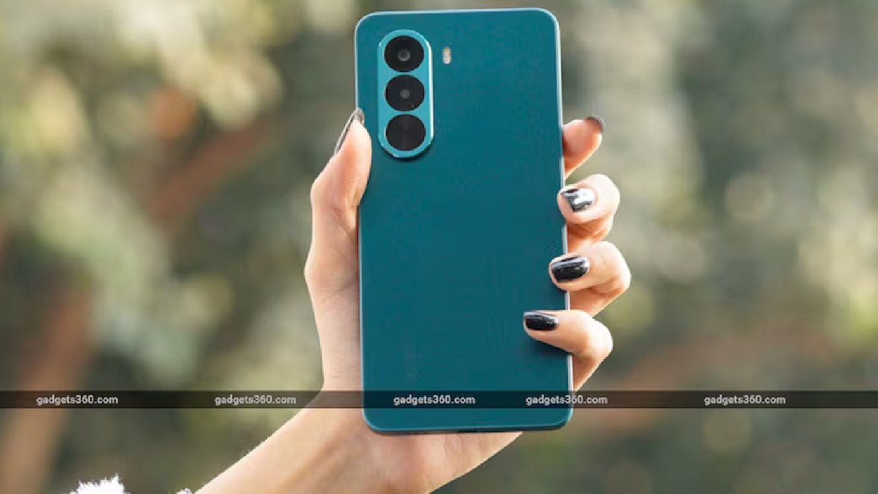 Realme P4 Series : రియల్‌మీ కస్టమర్లకు భారీ షాక్.. పీ4 సిరీస్ స్మార్ట్‌ఫోన్ల ధరలను పెంచేసిన కంపెనీ