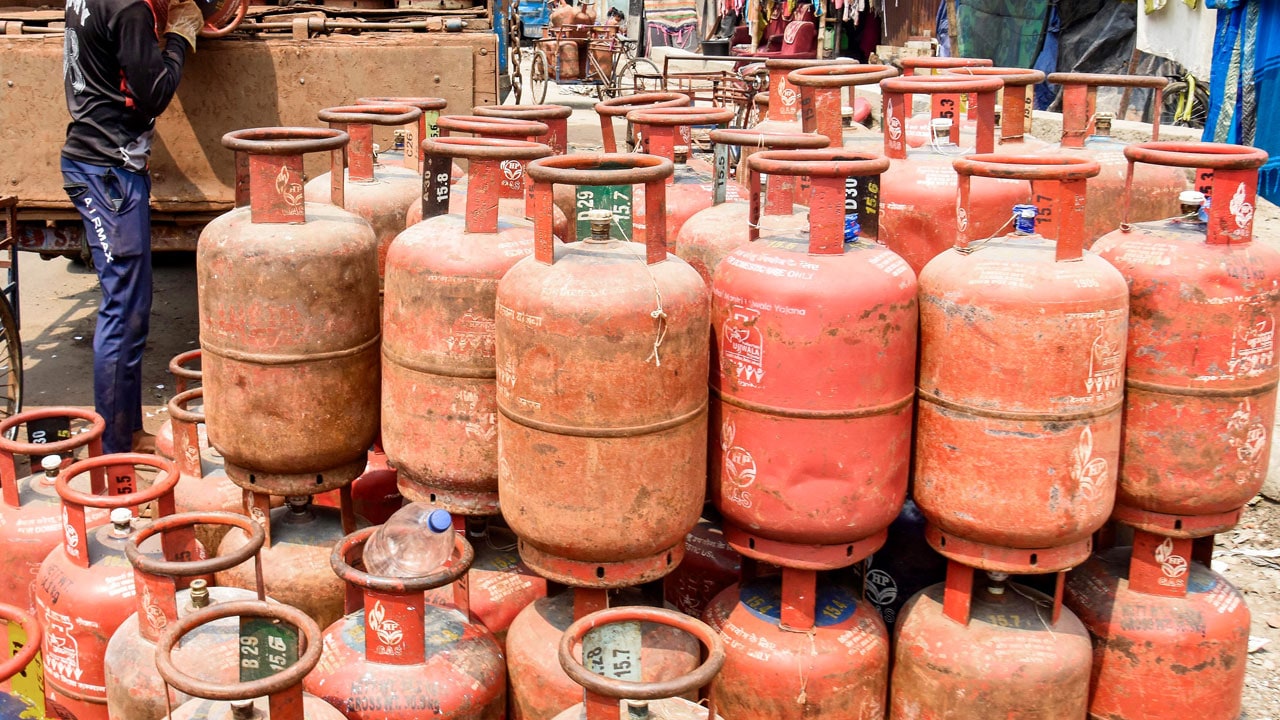 Opposition Slams LPG Price Hike; Centre Cites Subsidy Cushion