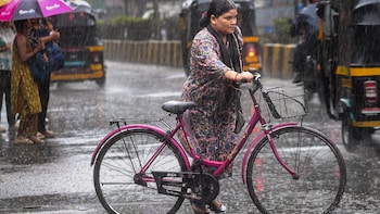 Monsoon Officially Arrives In Mumbai Bringing Heavy Rain And Thunderstorm — Check IMD's Forecast