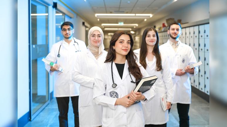 NEET UG 2026: आपकी ऑल इंडिया रैंक पर कौन सा मेडिकल कॉलेज और कोर्स मिलेगा? यहां समझें