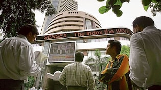 Stock Market Crash: Investors Lose Rs 5.9 Lakh Crore In 90 Minutes As Sensex Tumbles Over 700 Points, Nifty Breaches 22,600