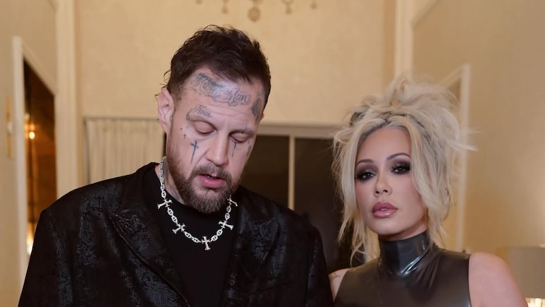 Jelly Roll Stops Concert Midway To Address Wife Bunnie Xo&rsquo;s Podcast About Their Divorce
