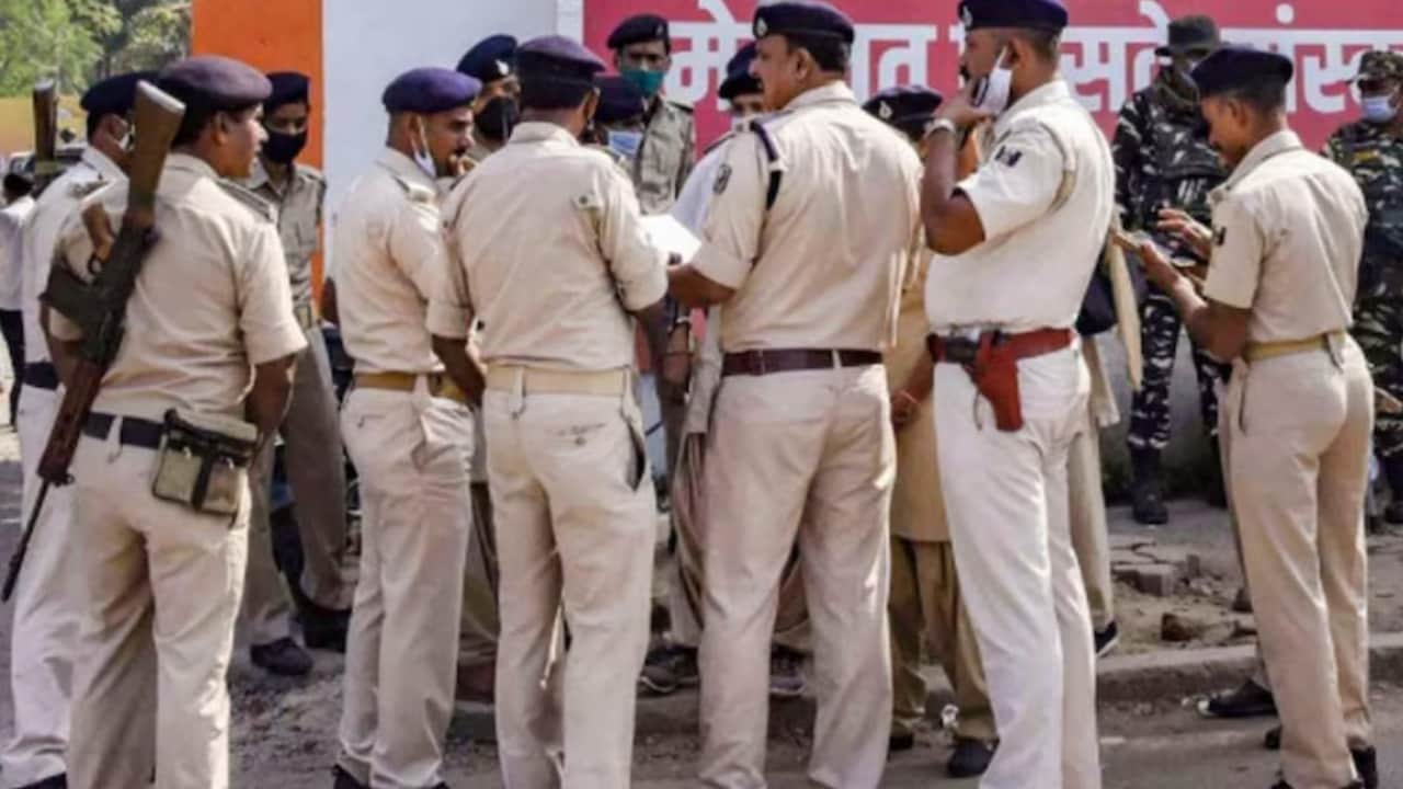 मजबूत लोकतंत्र के लिए कितनी जरूरी है कमजोर नौकरशाही