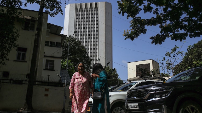 India Offers Leverage On Forex Deposits to Boost Inflows