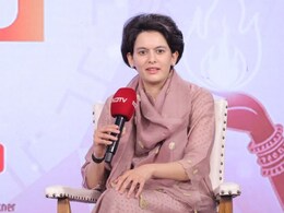 NDTV Marathi Manch : AI मुळे नोकऱ्या धोक्यात ते कामाचे तास... रमा किर्लोस्कर यांचं रोखठोक मत