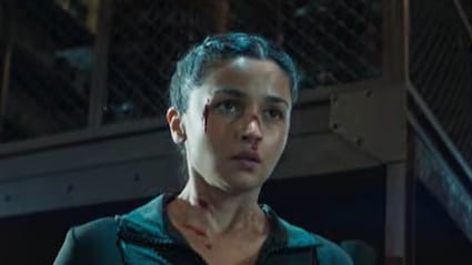 Alpha Teaser: आलिया भट्ट को 18वें जन्मदिन पर पापा बॉबी देओल ने दिया खतरनाक मिशन, जानें कैसा है अल्फा टीजर