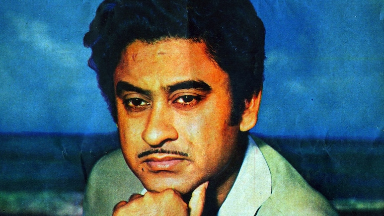 सिगरेट की खुशबू सूंघकर किशोर कुमार ने गाया था ये गाना, रिकॉर्डिंग होते ही रो पड़े एसडी बर्मन, राजेश खन्ना की जोड़ी ने बनाया सुपरहिट