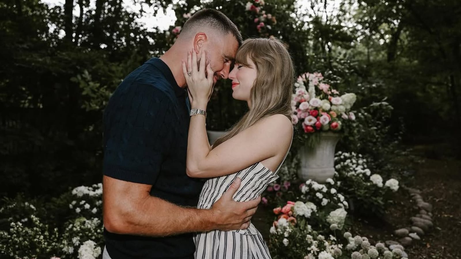 Wedding Experts And Swifties Think They’ve Cracked Taylor Swift And Travis Kelce’s Wedding Plans