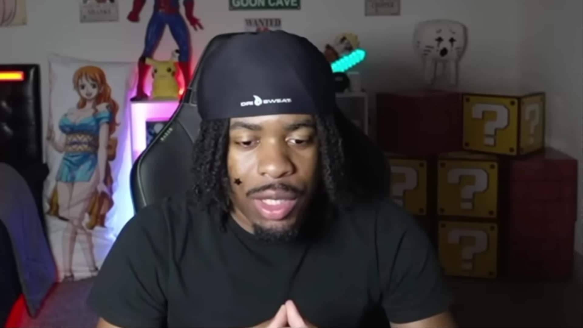 Imnotkenneth Says Litter Box Camera Caught Girlfriend Cheating
