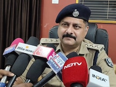 बेगूसराय में पुलिस पर जानलेवा हमला, ड्यूटी पर जा रहे चौकीदार को सरेआम लात-घूंसों से पीटा