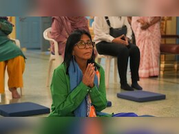 वेनेजुएला की राष्ट्रपति डेल्सी रोड्रिगेज श्री सत्य साईं बाबा की महासमाधि पर पहुंची, अर्पित की पुष्पांजलि