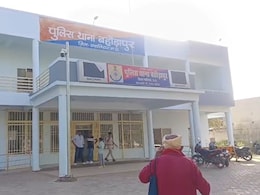 Gwalior में आधी रात को बैंक में घुसा चोर, पुलिस वाहन का सायरन सुनते ही भागा, CCTV से पकड़ा गया आरोपी
