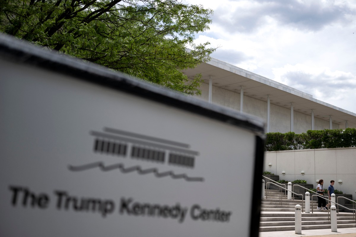Trump-Run Kennedy Center Took $2 Million From "Fake CIA Operative", Claims Lawsuit