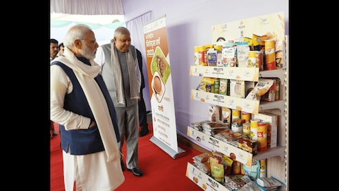 सिर्फ राजनीति ही नहीं, खाने-पीने से लेकर योग और खादी तक, ऐसे बदला PM मोदी ने लोगों का लाइफस्टाइल