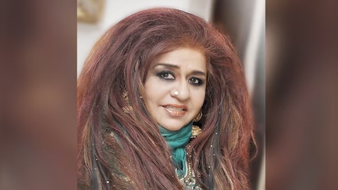 बिना केमिकल्स के चमकती त्वचा कैसे पाएं? अपनाएं शहनाज़ हुसैन के ये 5 आयुर्वेदिक टिप्स