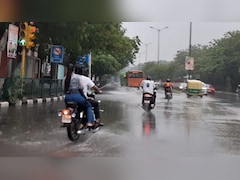 दिल्ली-NCR में दिन में हो गई रात! कई इलाकों में आंधी के साथ बदला मौसम का मिजाज