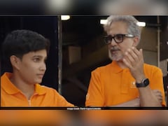 सुबह फूड डिलीवरी, शाम को UP पुलिस परीक्षा की तैयारी, स्विगी CEO ने किया लैपटॉप गिफ्ट, 23 साल की खुशबू की कहानी वायरल