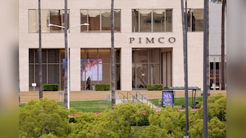Pimco Warns a Wave of Defaults Is Coming for Low-Quality Borrowers
