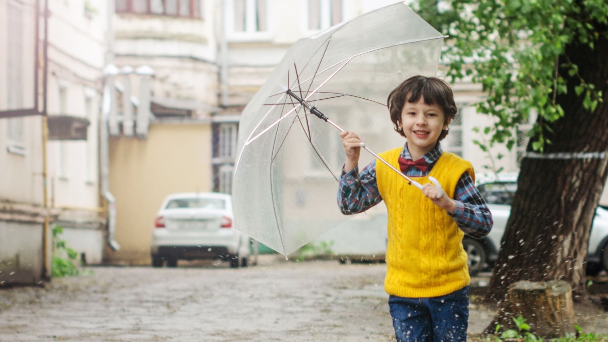 Easy guide for parents to dress up kids comfortably in monsoon