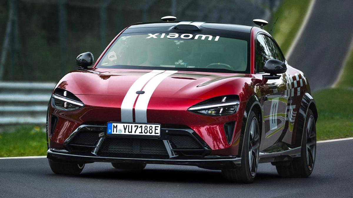 बिना ड्राइवर दौड़ी Xiaomi की ये इलेक्ट्रिक कार, Audi को पछाड़ बना डाला नया रिकॉर्ड