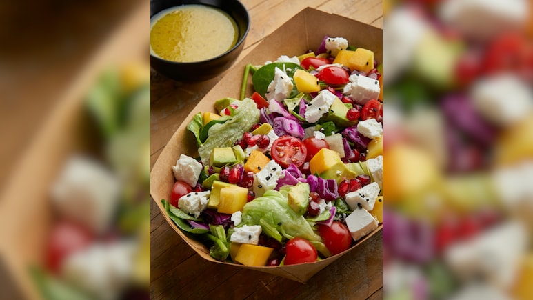 Mango Salad Recipe: 10 मिनट में बनाएं खट्टा-मीठा मैंगो सलाद, गर्मी में मिलेगा ताजगी भरा स्वाद